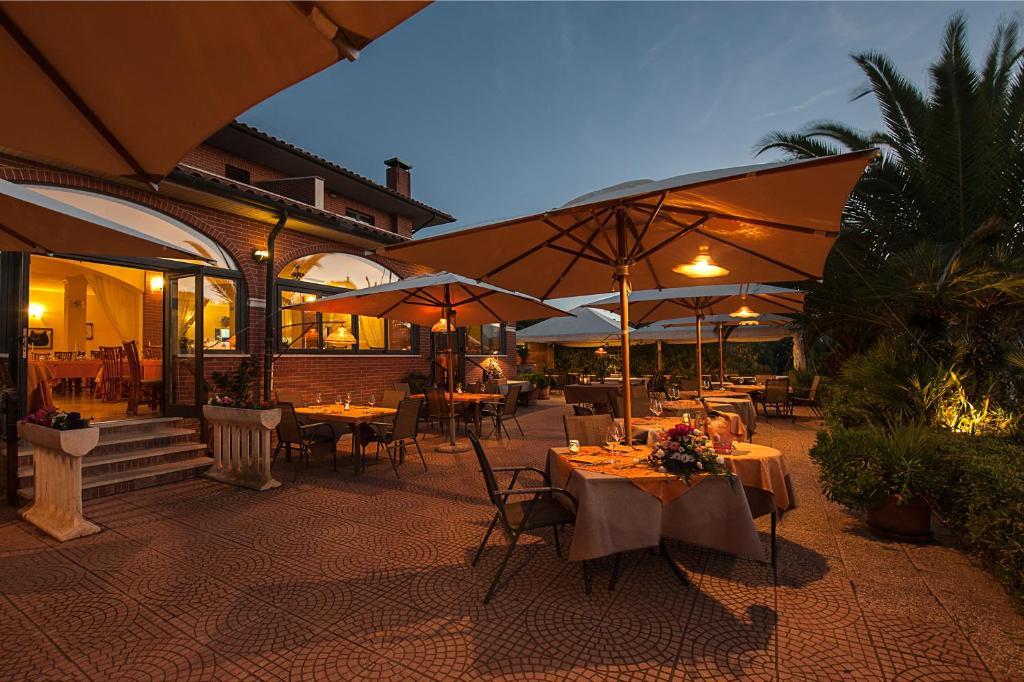 Hotel Parco Delle Cale Пунтоне-ди-Скарлино Экстерьер фото