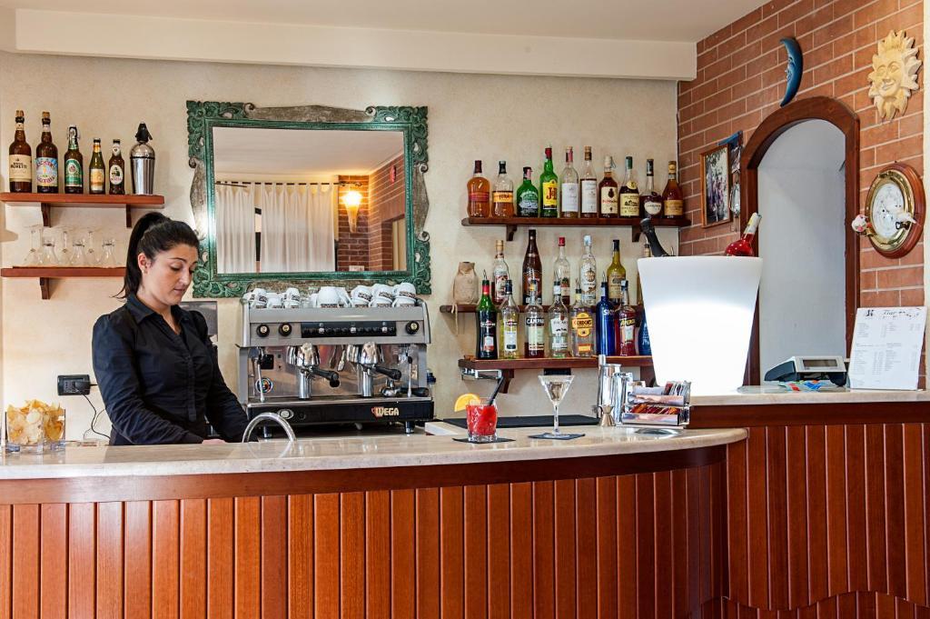 Hotel Parco Delle Cale Пунтоне-ди-Скарлино Экстерьер фото